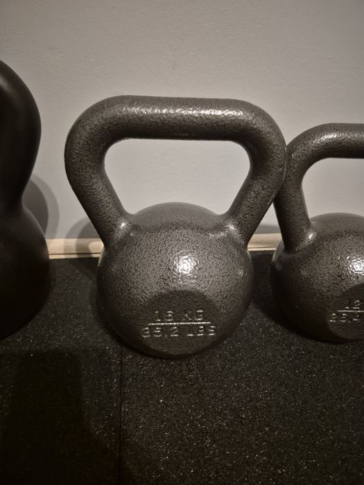 Kettlebell 7 kg , 12 kg , 16 kg