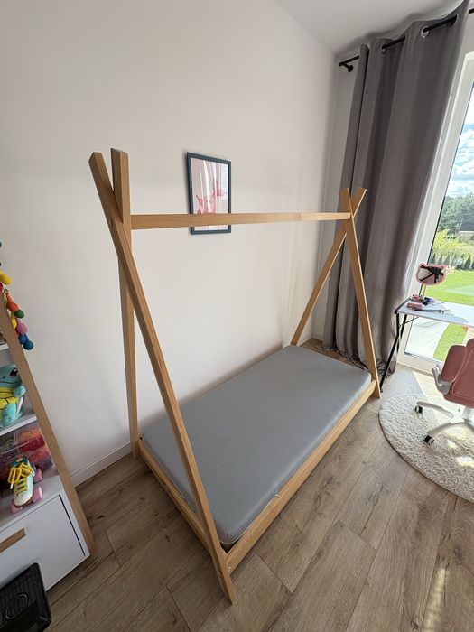 Łóżko dziecięce TIPI 90×200 z materacem – drewno bukowe