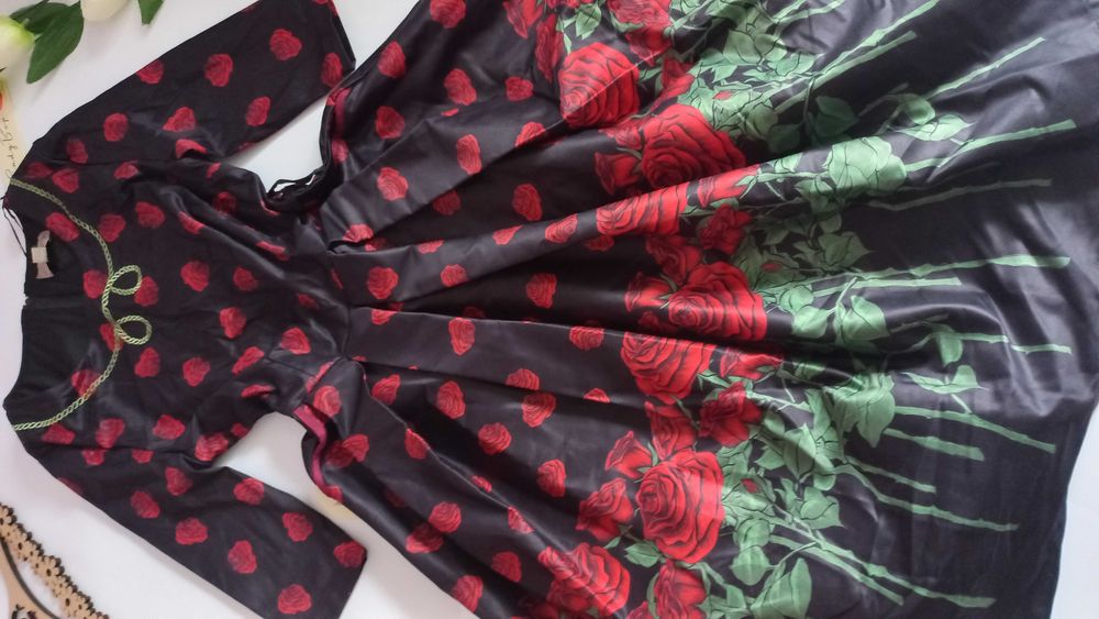 Вечірня сукня квітами 44 46 розмір нова