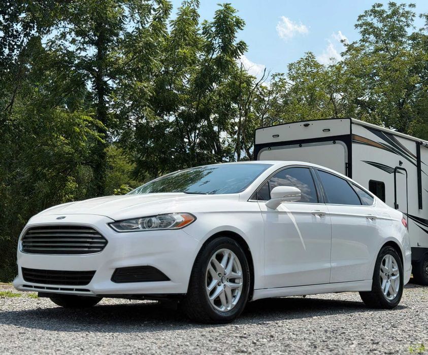Ford Fusion      2015