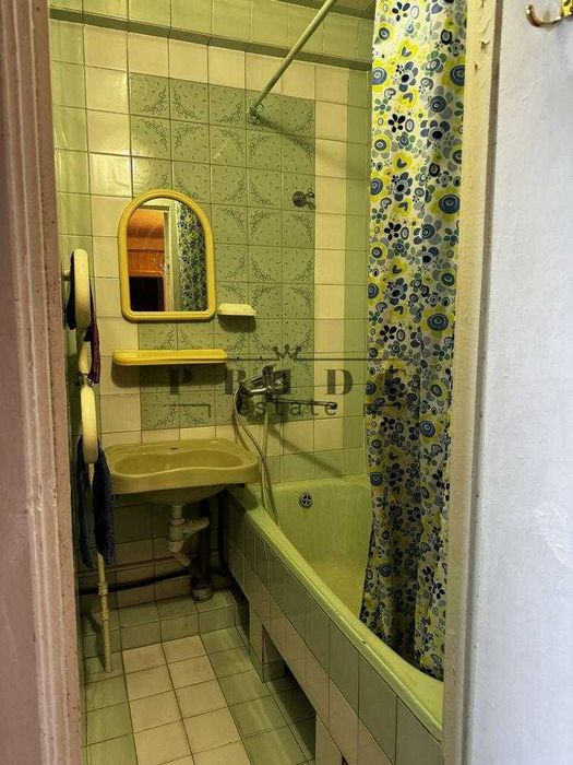 .Простора двокімнатна квартира на Березняках