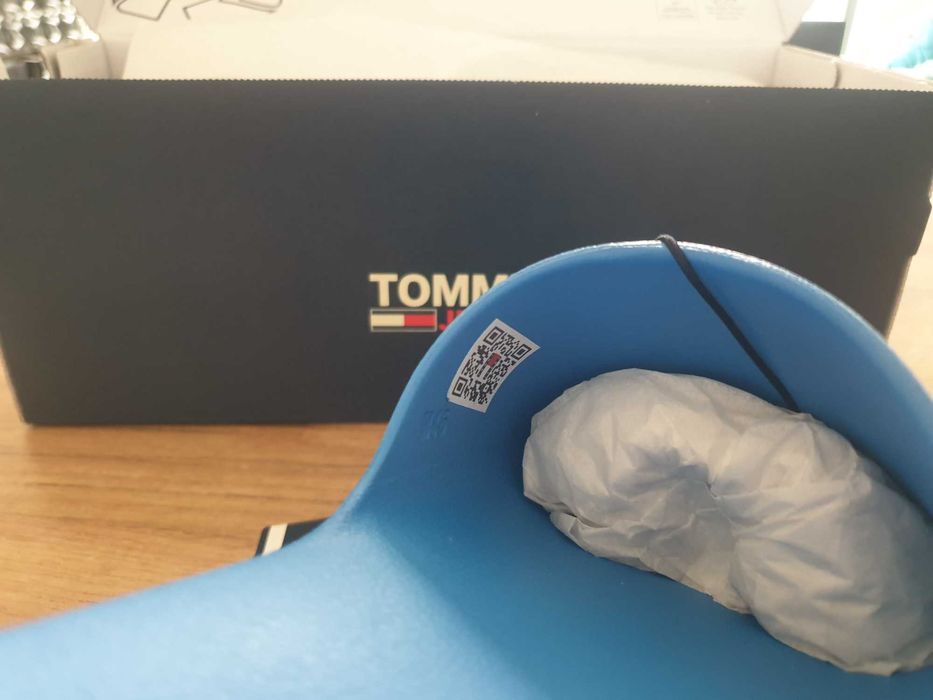 Nowe klapki Tommy Hilfiger Jeans rozmiar 43 i 45