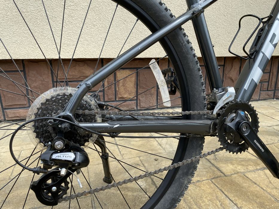 Trek marlin 5 z 2022 roku