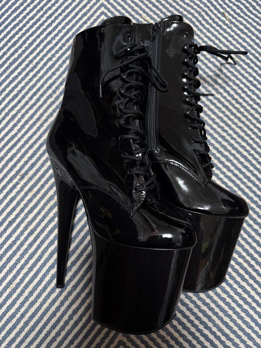 Нові Стріпи Pleaser Shoes Трійка 1020
