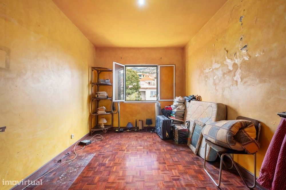 T2 com Vista Porto do Funchal no Último Piso | Conde de Carvalhal, Mad