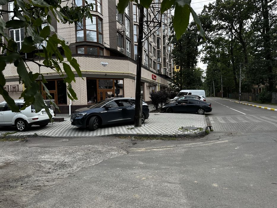 Оренда комерційного приміщення ЖК Мюнхаузен-2 фасад