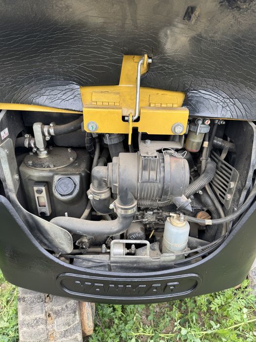 Minikoparka YANMAR SV18