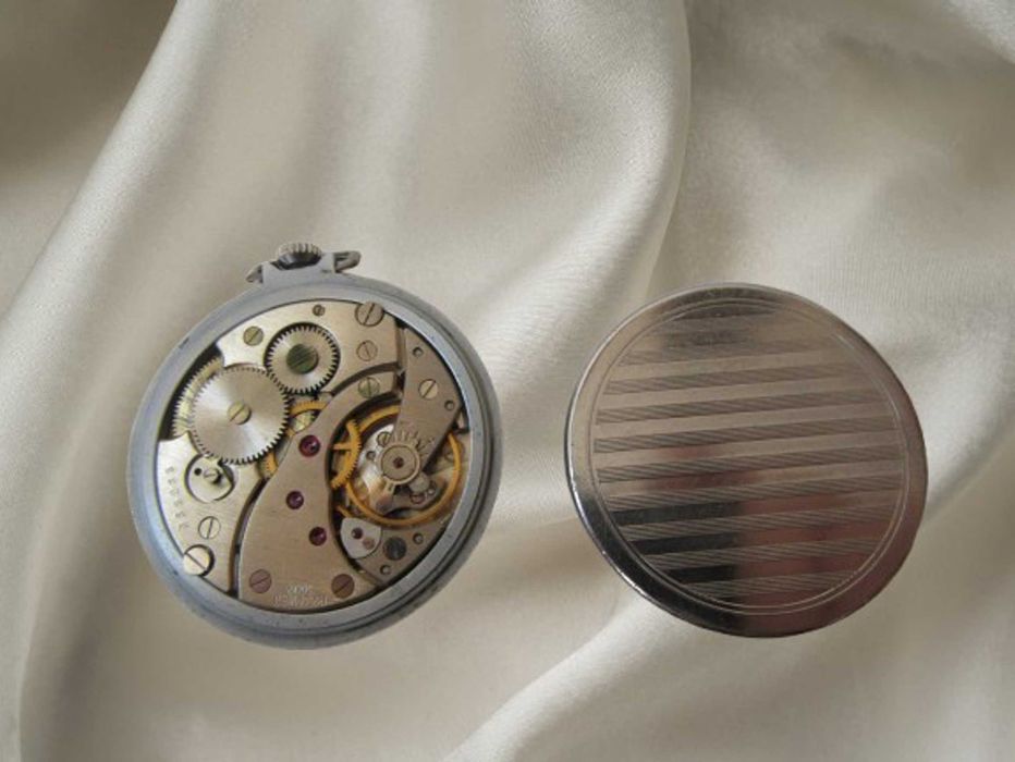 Zegarek kieszonkowy Mołnia w odkrytej kopercie Stan bardzo dobry