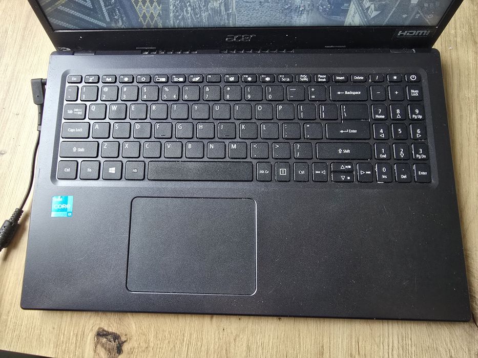laptop Acer Extensa 15 (model EX215-54-32BY)