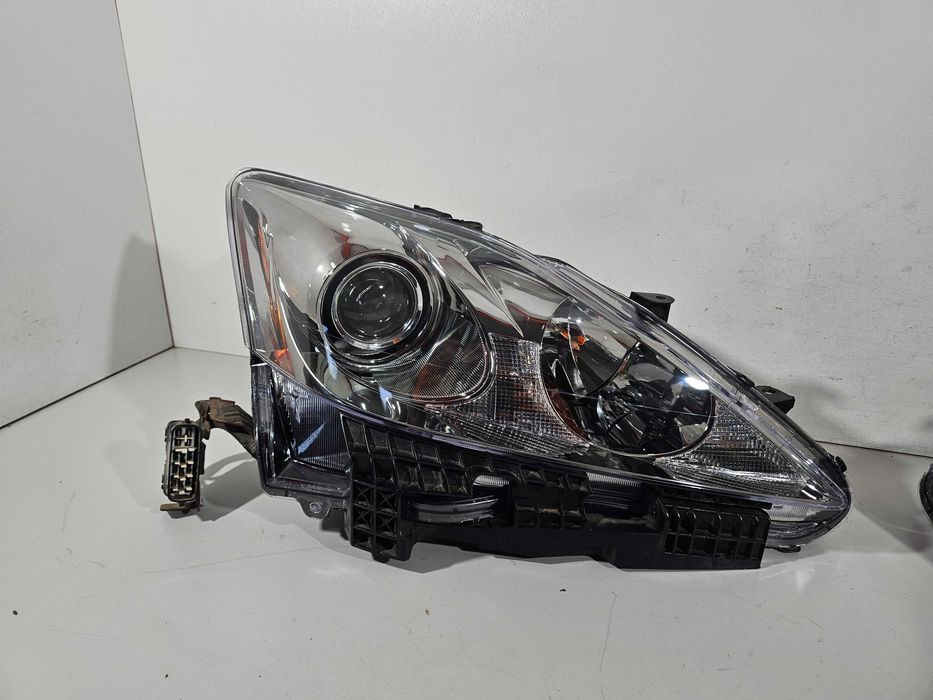 Lexus IS II IS220 IS250 Lampy Przód Przednie Komplet Lewa + Prawa Europa IGŁA