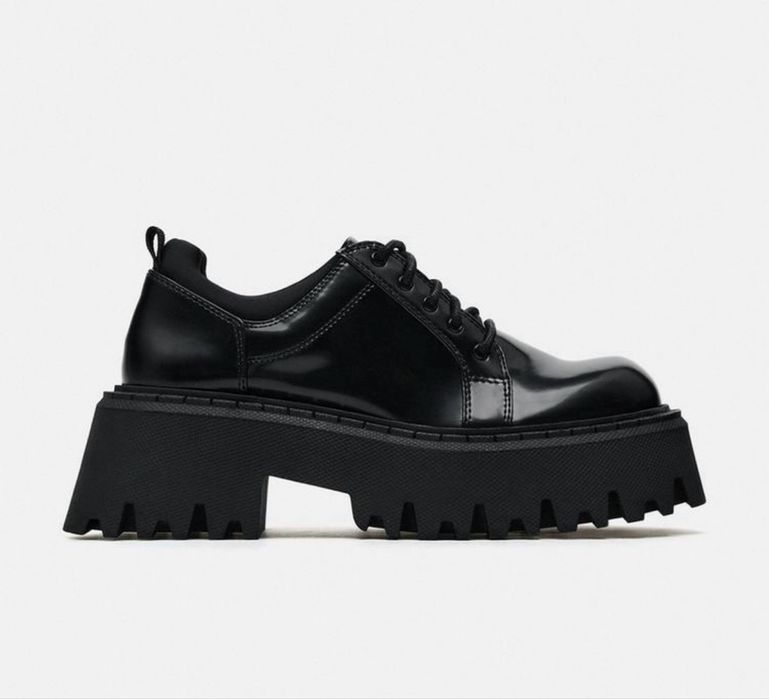 Лаковані туфлі лофери шкіряні 38