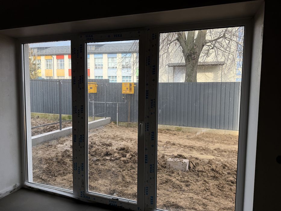 Продам дуплекс з гаражем