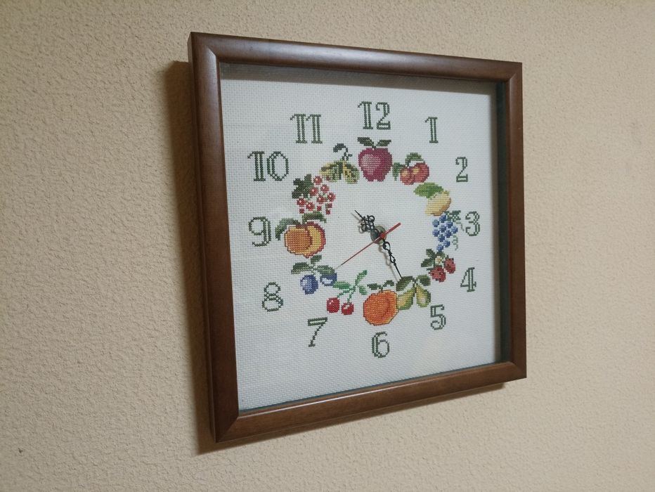 Relógio Parede quadrado (36 x 36 cm), como novo