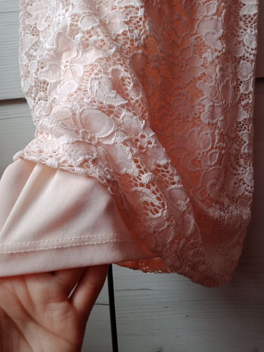 Śliczna Sukienka okazjonalna koronka r.36