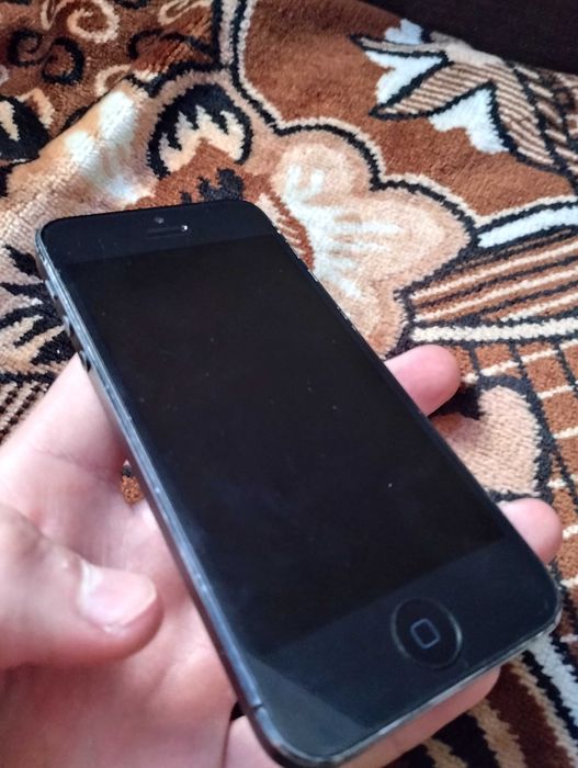 ПРОДАМ iPhone 5s