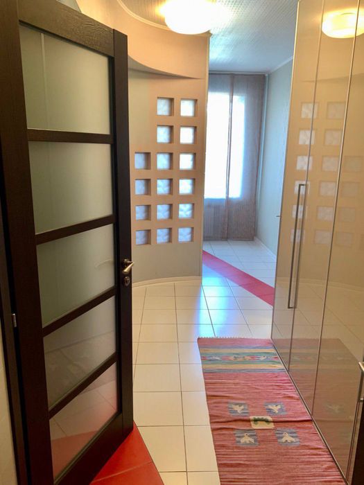 Продам! 2 кімнатну квартиру на пр.Науки