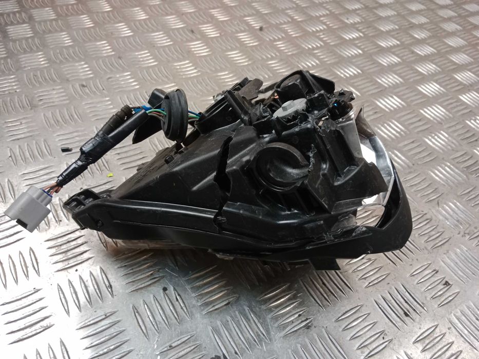 Honda CB 750 Hornet Lampa Przód Przednia Reflektor Przedni  23+