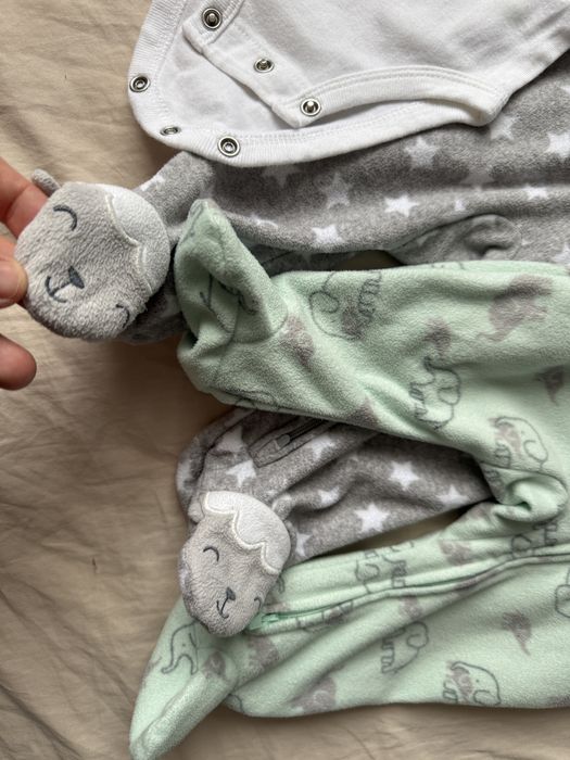 Carters 3-6 чоловічок флісовий ,бодік