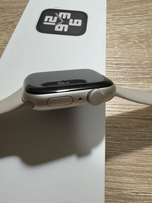 Apple Watch SE 2 44мм  акб 99%