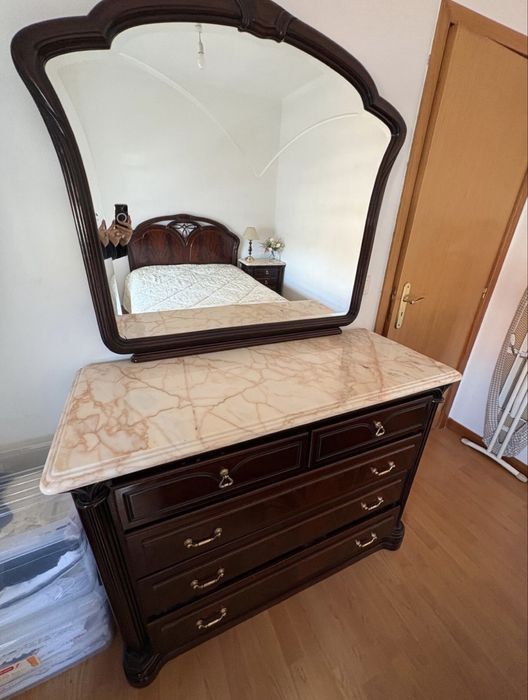 Cama de casal Mogno 140x190 (venda URGENTE)