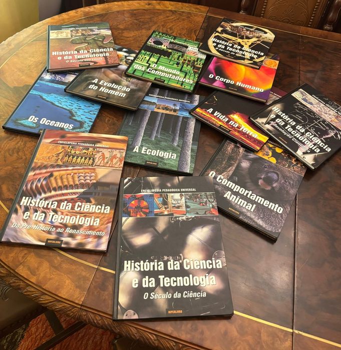Livros - Enciclopédia Pedagógica Universal