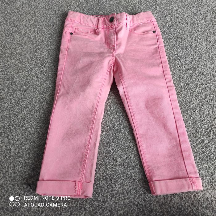Neonowe jeansy 3/4 rozm.104