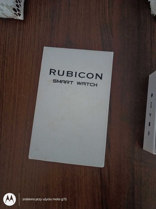 Zegarek rubicon posiada oryginalne pudelko