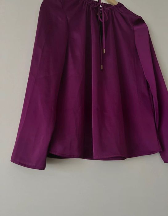 Elegancka satynowa bluzka fioletowa MANGO rozmiar XS S