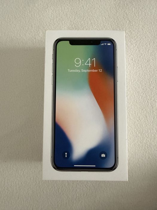 iPhone X 64GB Prateado