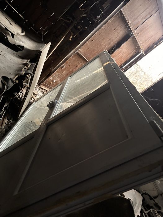 Дверь пластикова бу