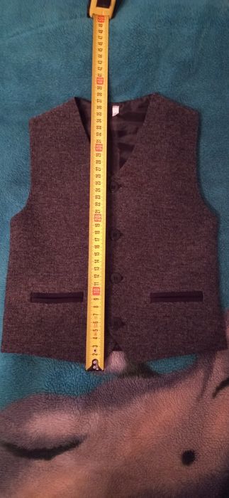 Жилетка класична для школяра.