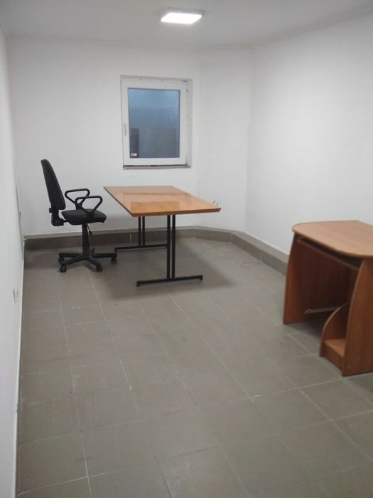 Складські приміщення від 15 до 150 м². Зберігання та логістика.