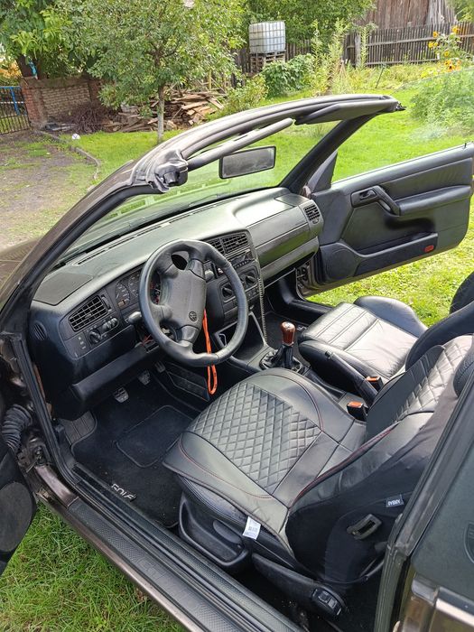 GOLF  3 CABRIO   1.8 benzyna