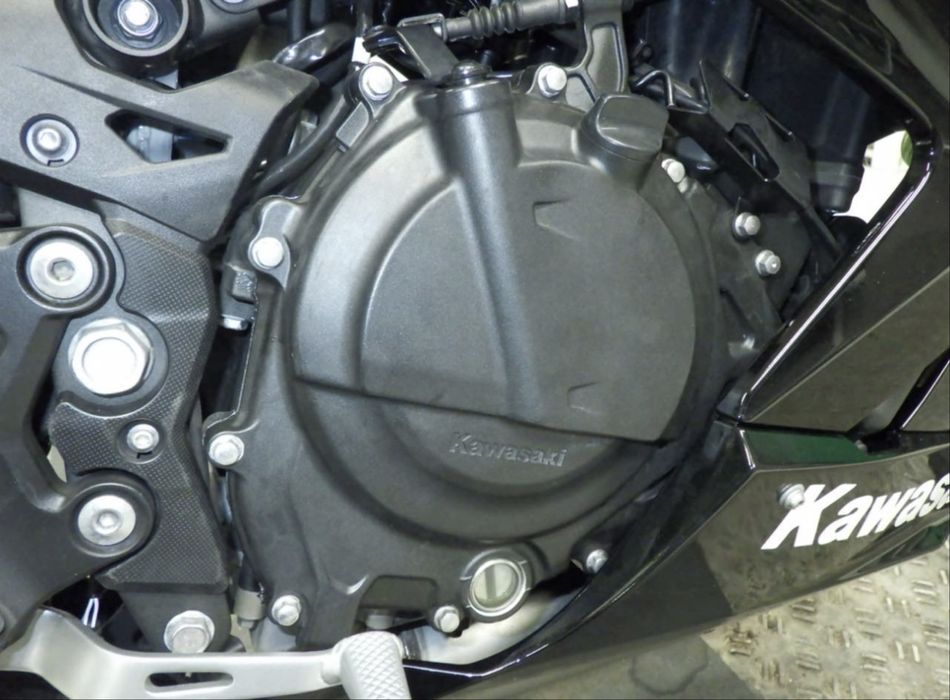 Kawasaki Ninja 400 2023  рік