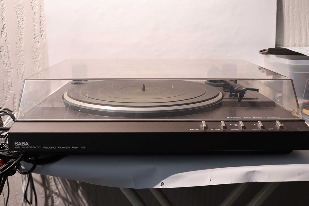 виниловый проигрыватель Saba