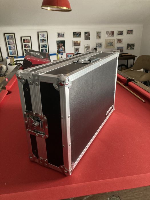 Case Workstation magma para DJ.