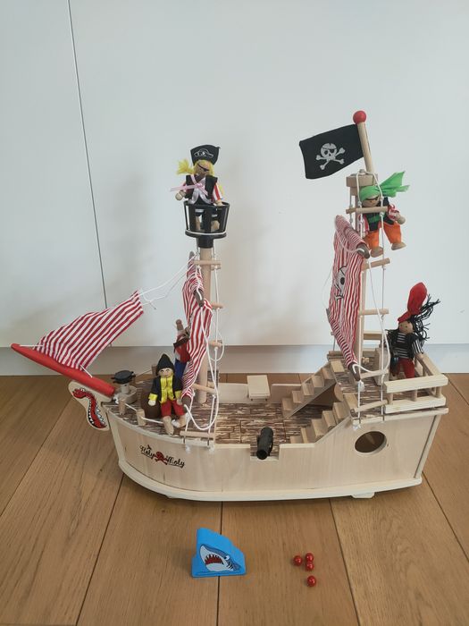 Drewniany statek piracki Holy Moly