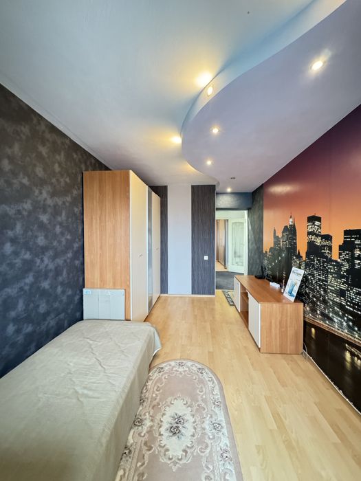 Продам 3к.кв возле метро Спортивная