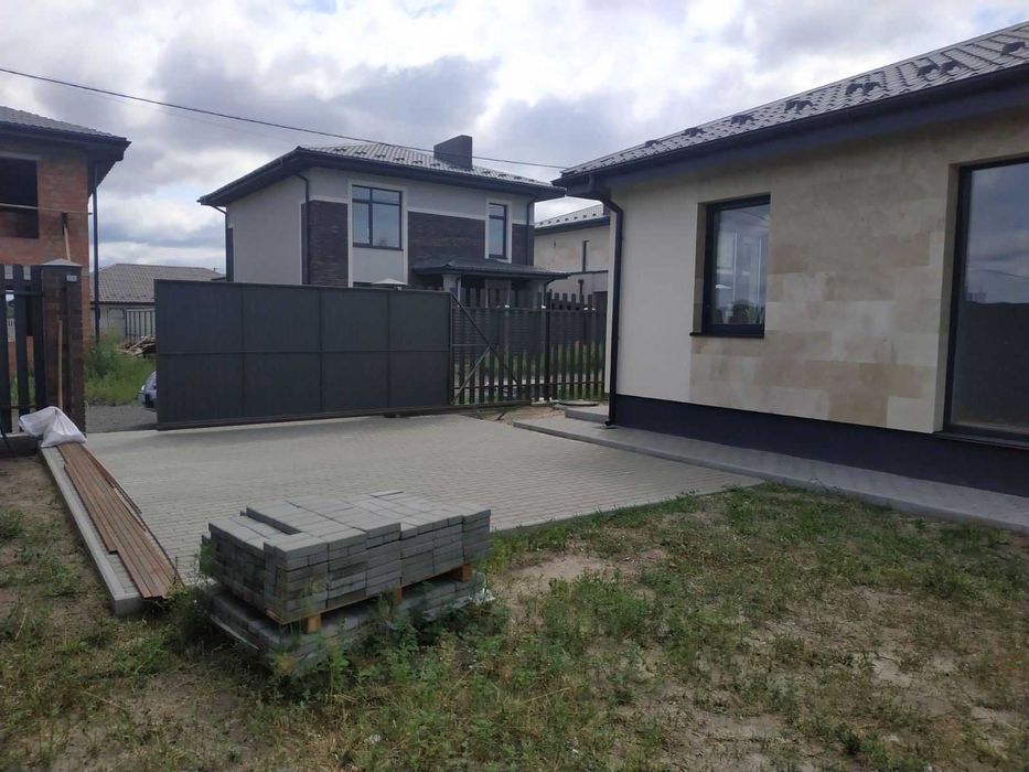 Будинок з максимальним наповненням для ремонту біля Києва!