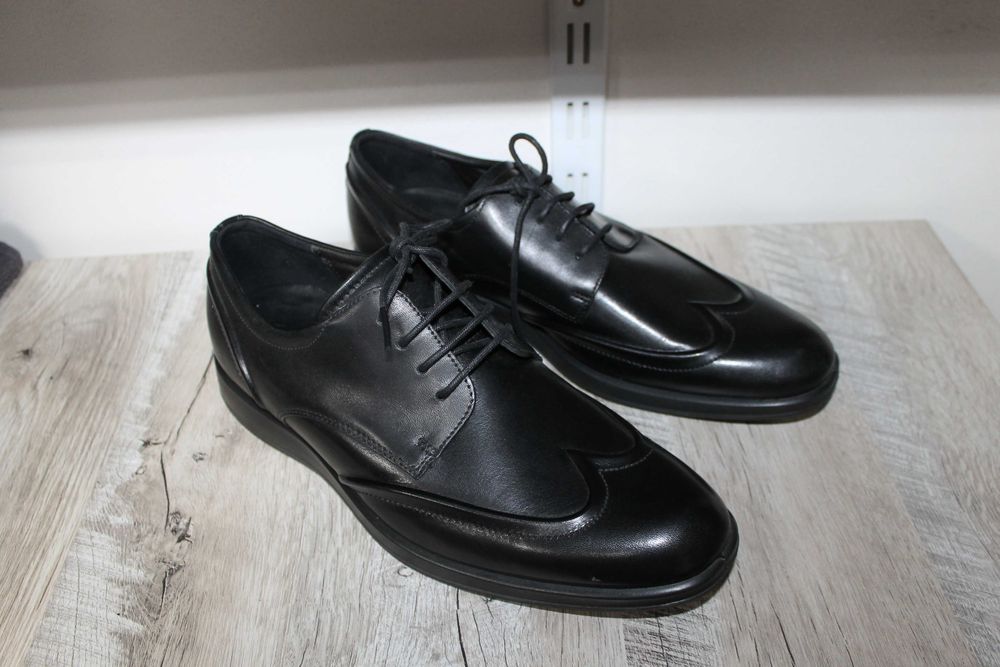 Оригінальні чоловічі туфлі Ecco 41 розмір