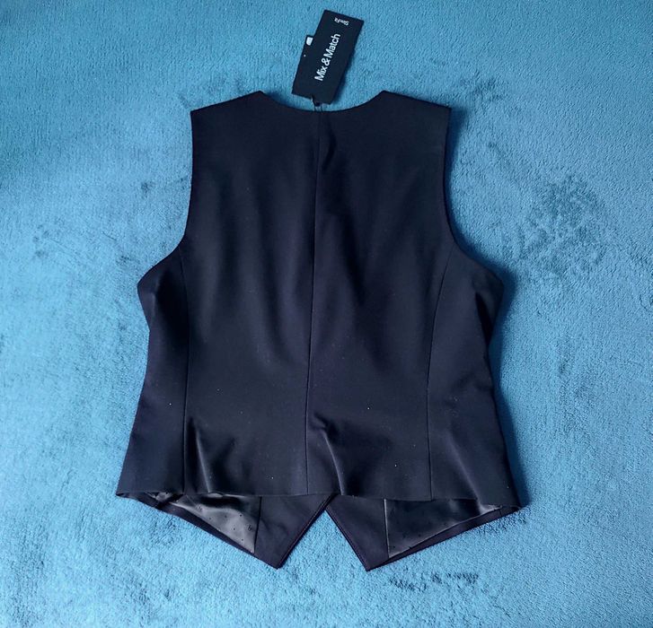 Garniturowa taliowana kamizelka C&A