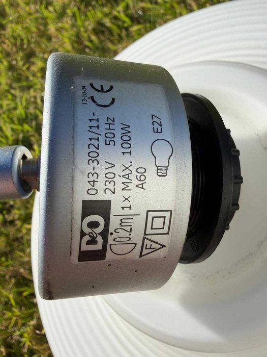 Candeeiro de Teto Moderno com Braço Curvo Suspenso