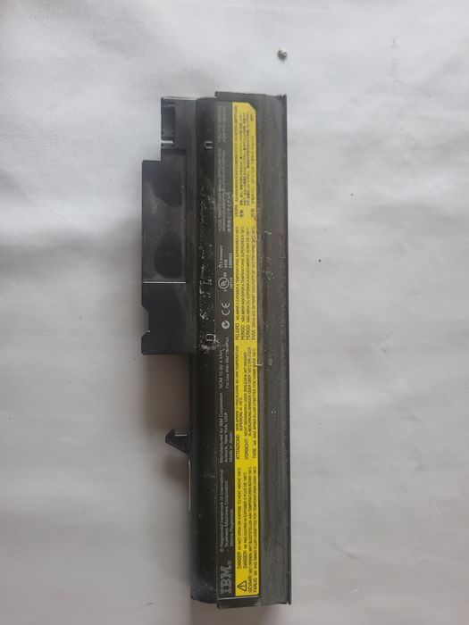 Sprzedam orginalną baterię do Laptopa LENOVO T40 (Stan nieznany)