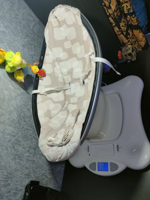 Крісло гойдалка 4 moms