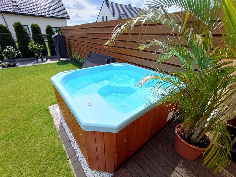 Jacuzzi całoroczne balia basen dysze hydromasaż air grzałka pokrywa