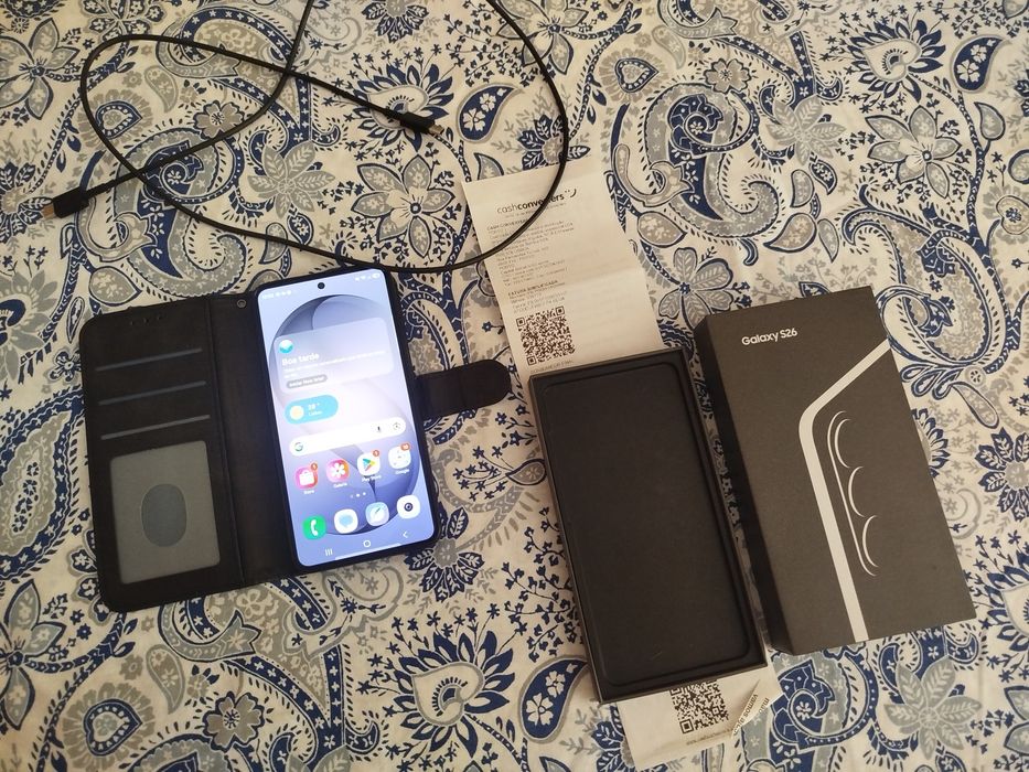 Samsung Galaxy S26 - sem uso - garantia até agosto 2029
