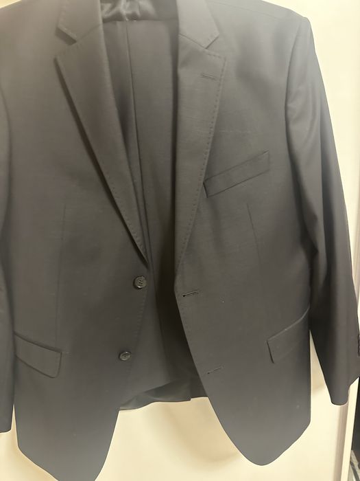 Продається класичний костюм фірми Giovane Gentile