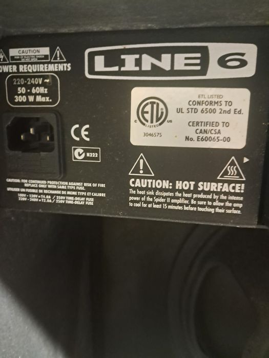 Amplificador de guitarra line6 spider II 75w