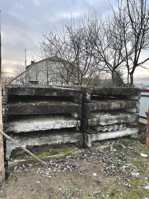 Продам бетонні п-подібні плити. Терміново!