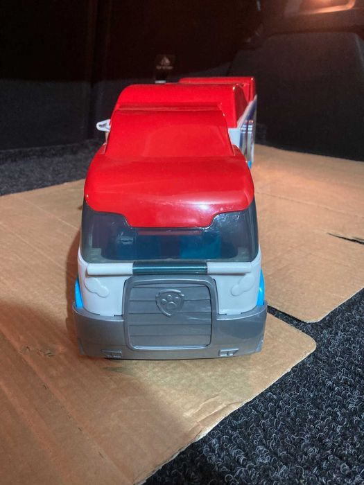 Camião do Patrulha Pata mais figuras e carrros